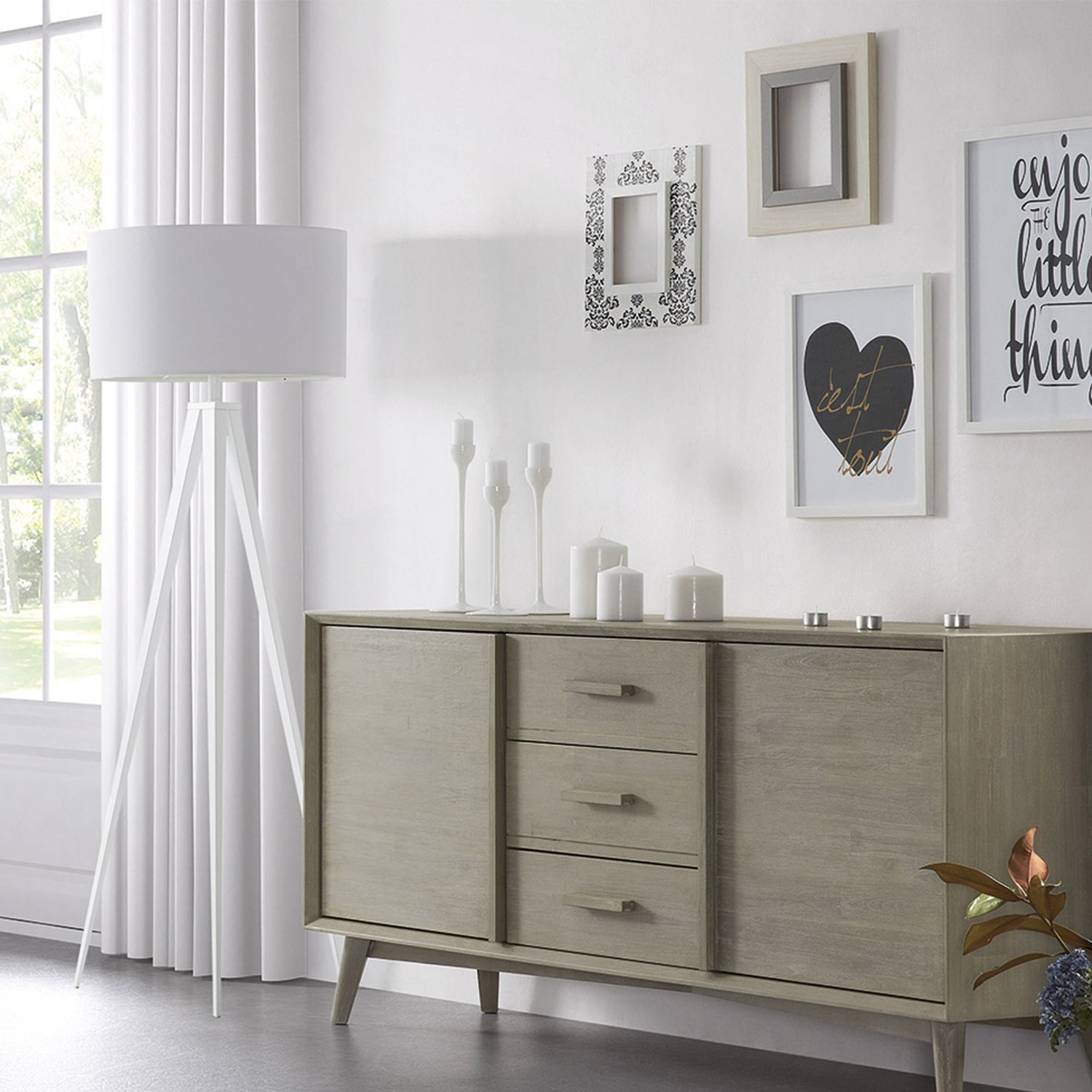 Lámpara de pie tripode UZAGI - Metal - pantalla Blanca