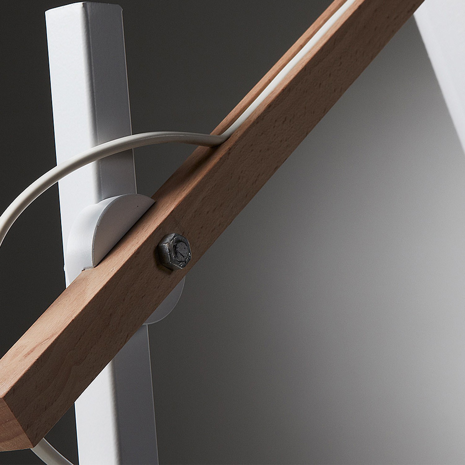 Lampara de sobremesa JOVIK - metal Blanco y madera estilo nordico